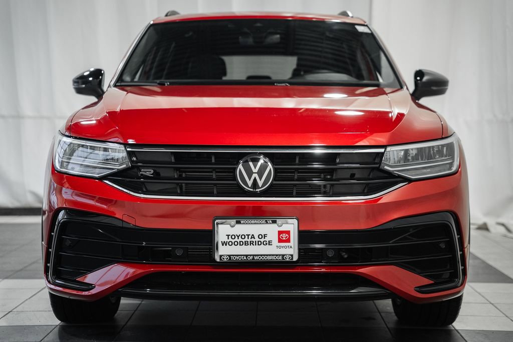 Used 2024 Volkswagen Tiguan SE R-Line image 2