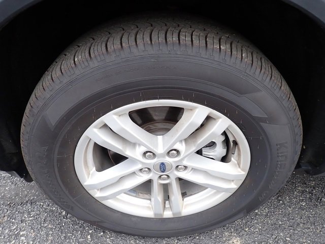 Used 2023 Ford Explorer XLT w/ Equipment Group 202A image 12