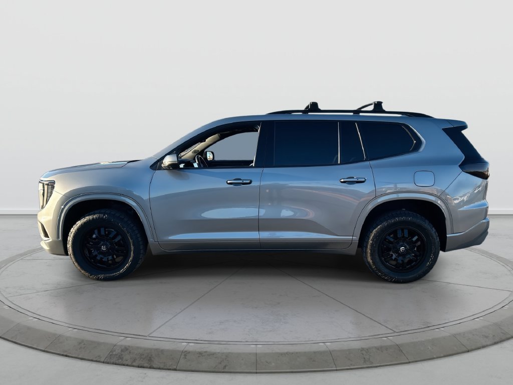 Used 2025 GMC Acadia Denali FWD image 5