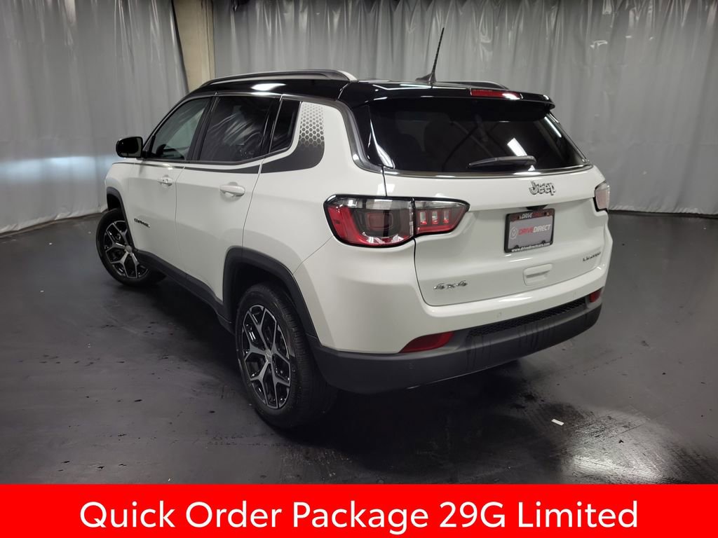 Used 2024 Jeep Compass Limited w/ Mopar Graphics Package image 6