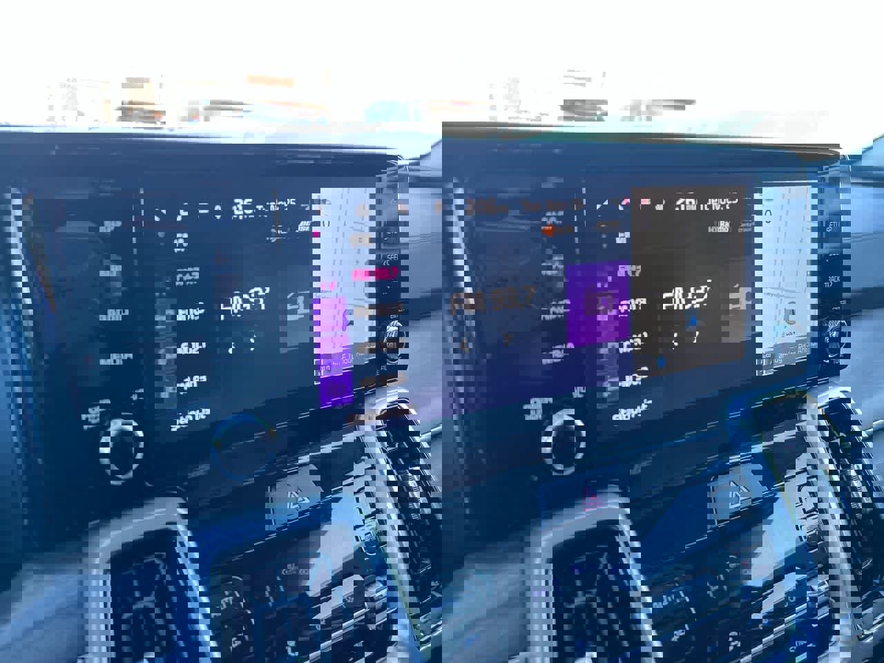 Used 2022 Kia Sorento SX Prestige w/ Rust Color Package image 16