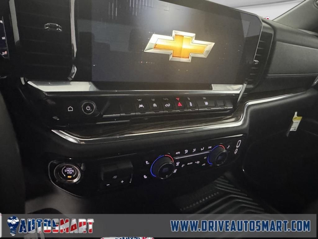 Used 2025 Chevrolet Silverado 1500 LT image 14