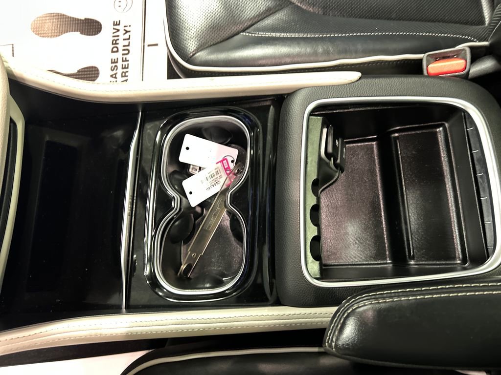 Used 2024 Chrysler Pacifica Limited image 21