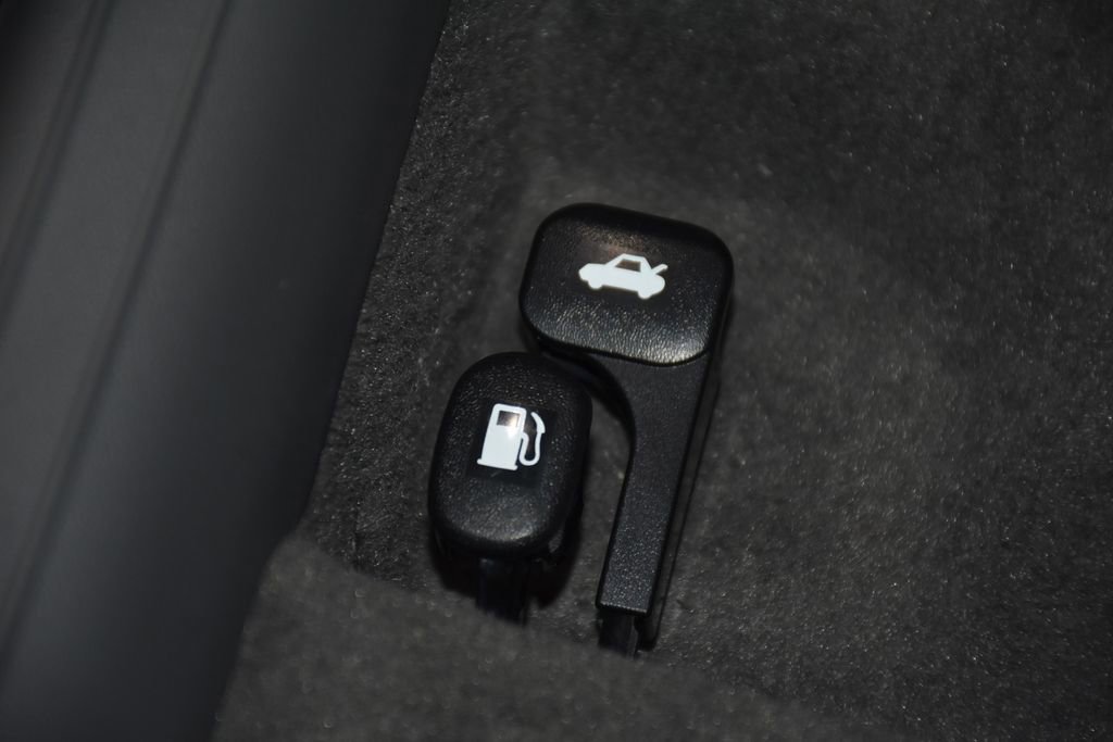 New 2026 Hyundai Elantra Sport image 25