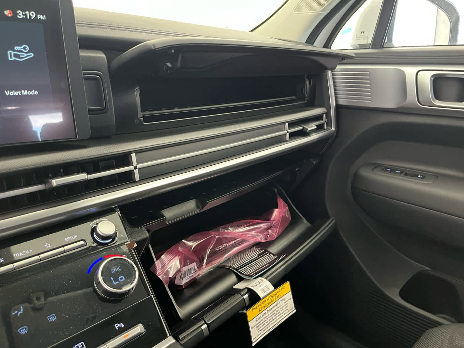 New 2026 Hyundai Santa Fe SE image 16