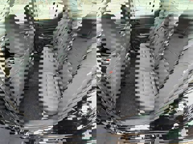 Used 2025 Nissan Altima 2.5 SV image 12