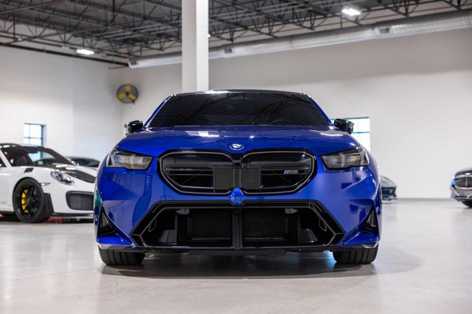 Used 2025 BMW M5 w/ Executive Package AWD/4WD image 2