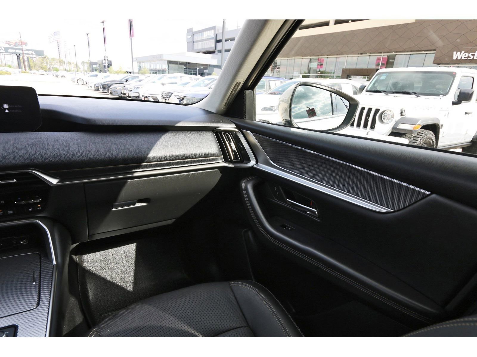 Used 2024 MAZDA CX-90 3.3 Turbo w/ Preferred Plus image 12