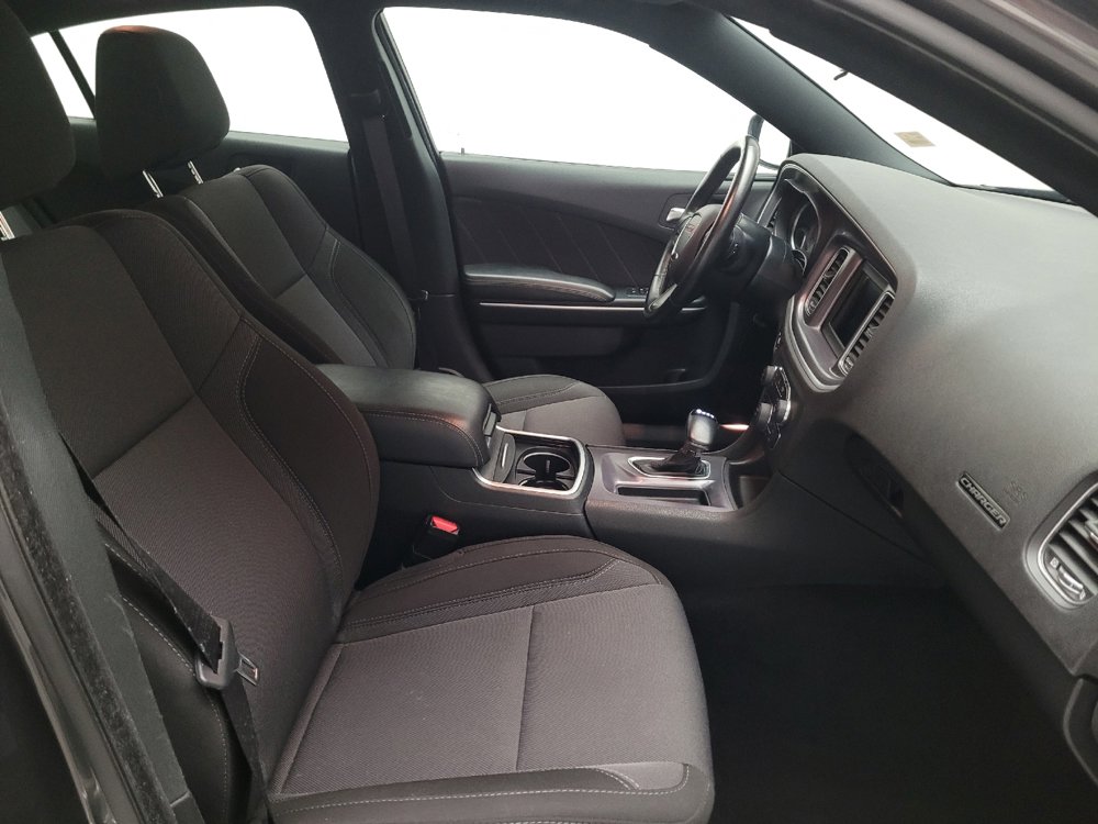 Used 2020 Dodge Charger SXT RWD image 21