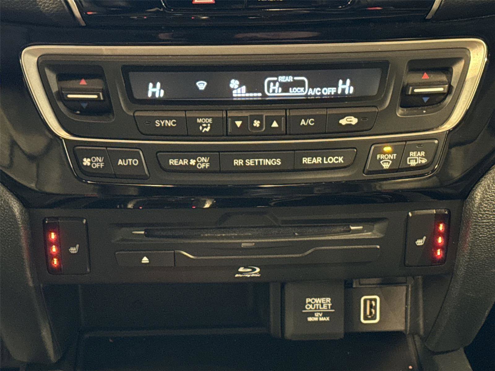 Used 2022 Honda Pilot Touring image 17