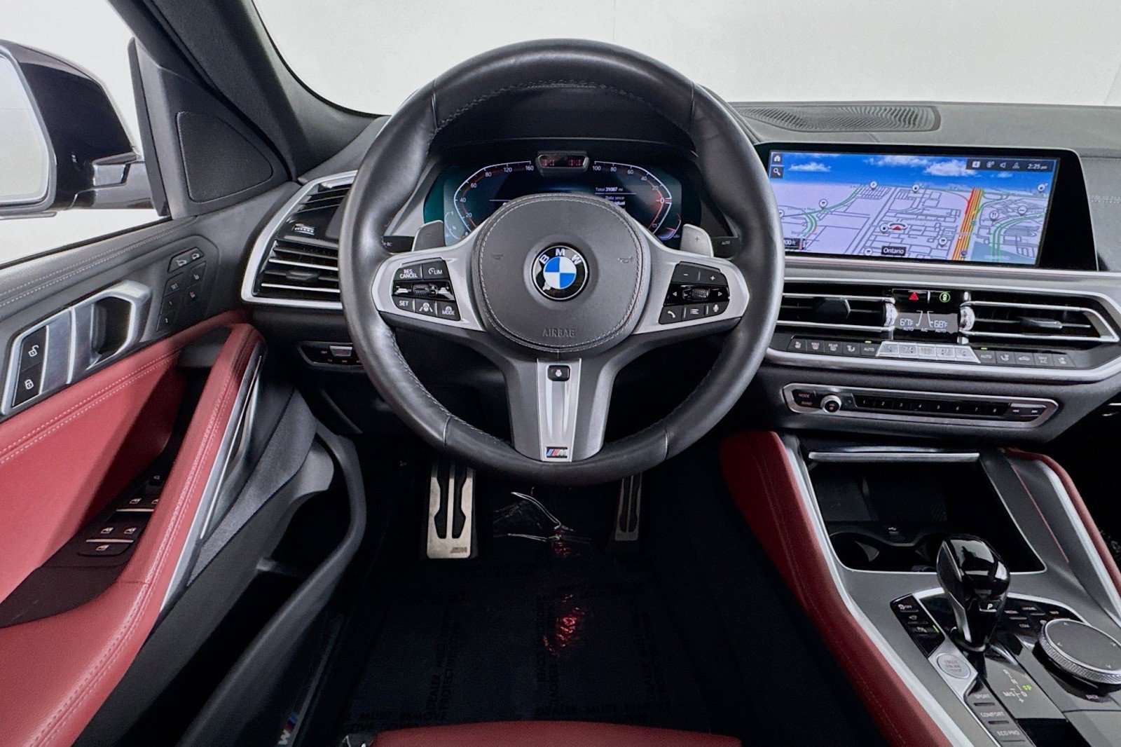 Used 2022 BMW X6 xDrive40i w/ M Sport Package AWD/4WD image 5