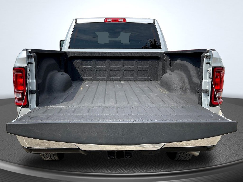 Used 2026 RAM 2500 Big Horn AWD/4WD image 9