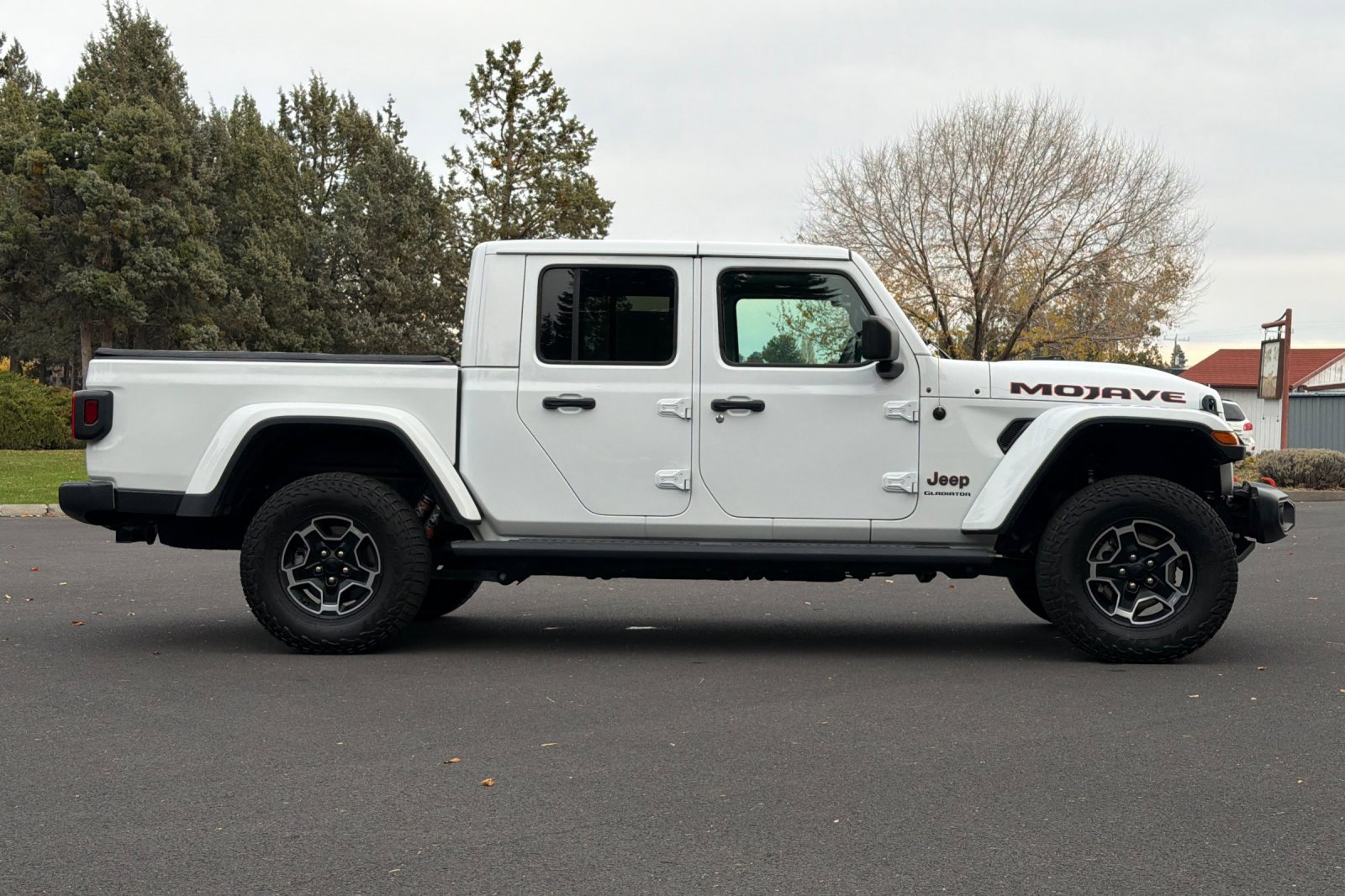Used 2021 Jeep Gladiator Mojave image 3
