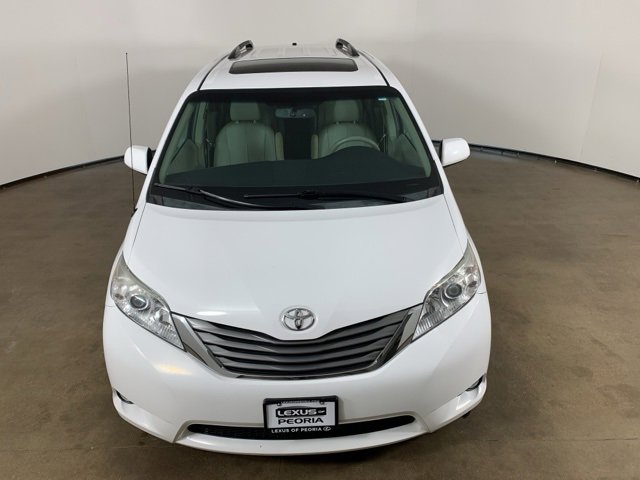 Used 2014 Toyota Sienna XLE image 4