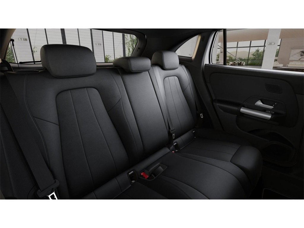 New 2026 Mercedes-Benz GLA 250 4MATIC image 5