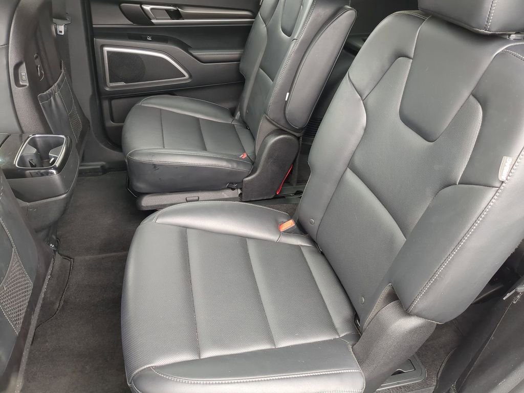 Used 2025 Kia Telluride S image 28