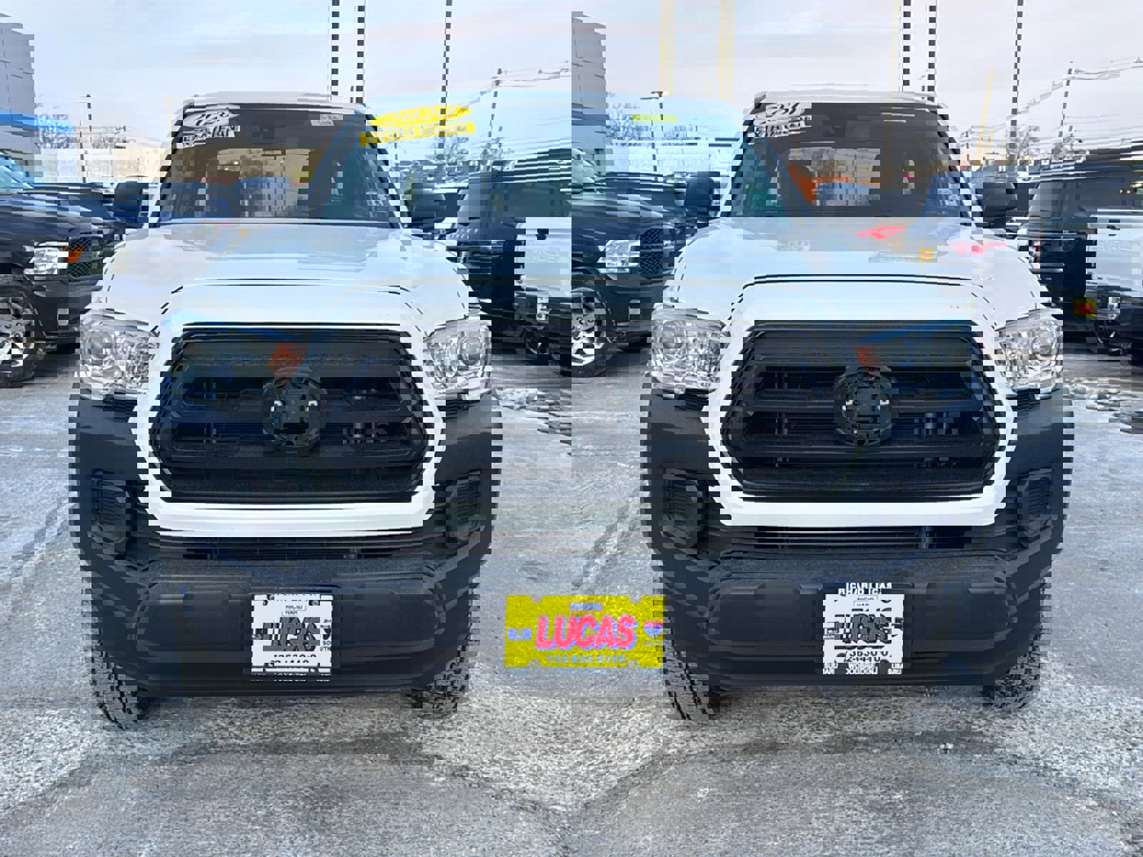 Used 2020 Toyota Tacoma SR image 3