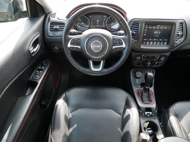 Used 2018 Jeep Compass Trailhawk w/ Leather Interior Group AWD/4WD image 11