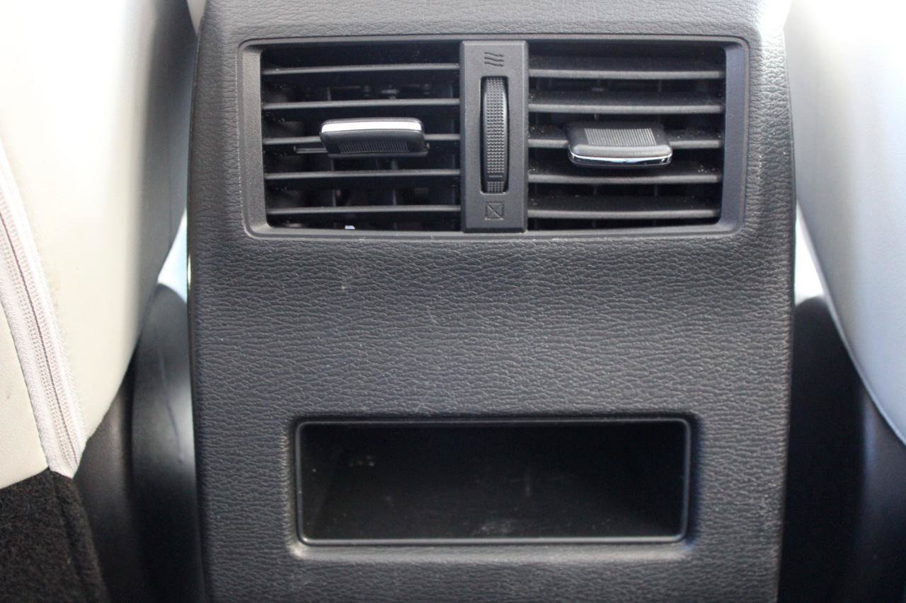 Used 2025 Mitsubishi Outlander SE FWD image 42