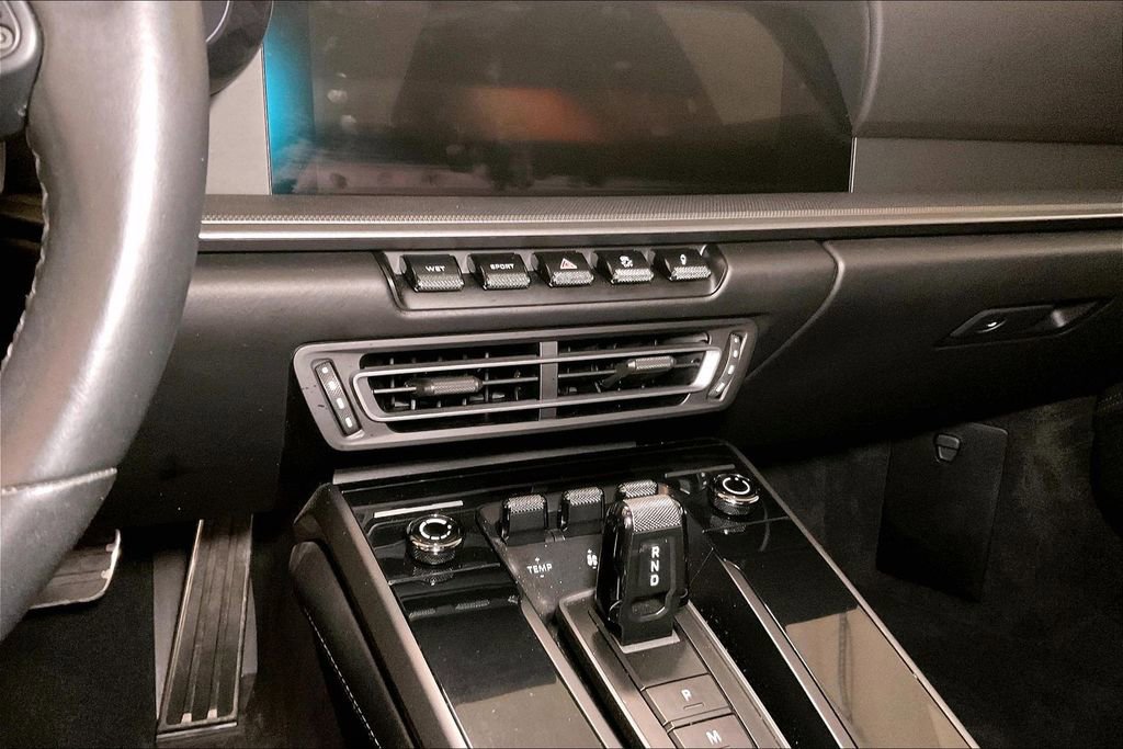 Used 2024 Porsche 911 Carrera 4S w/ Premium Package image 33