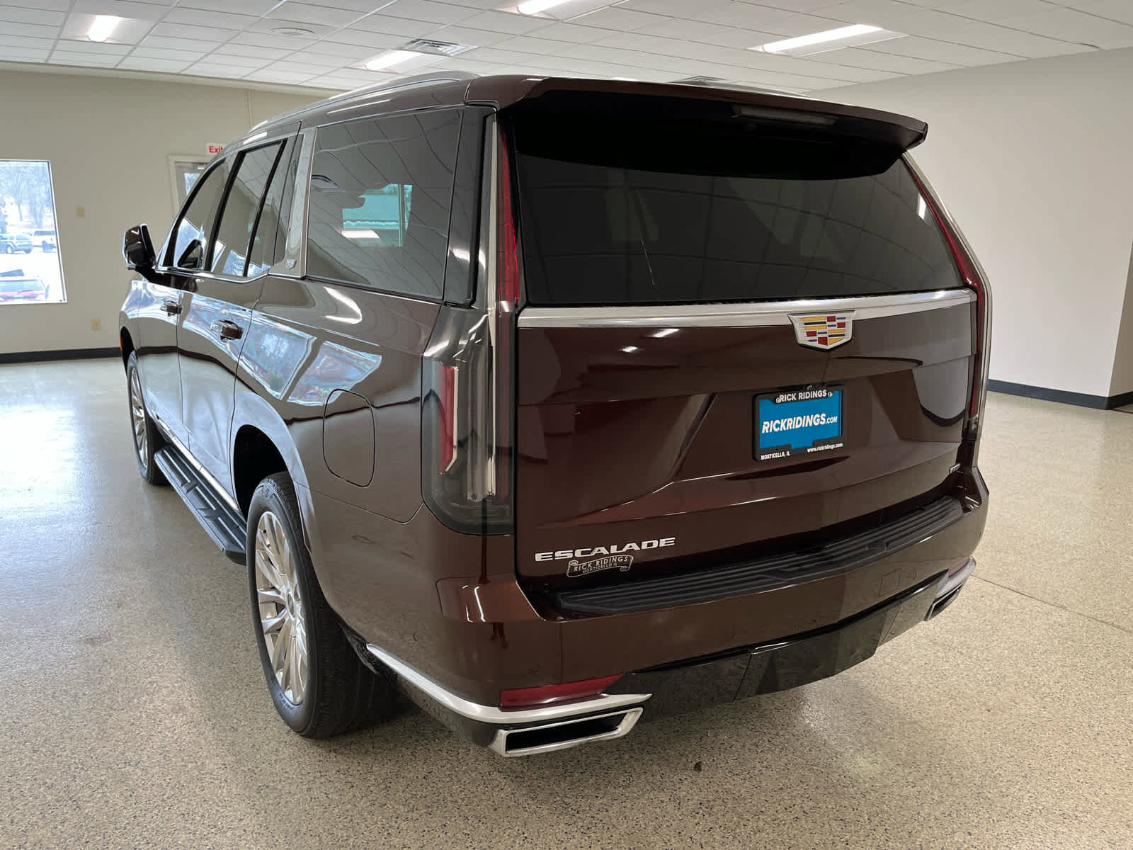 Used 2023 Cadillac Escalade Premium Luxury image 9