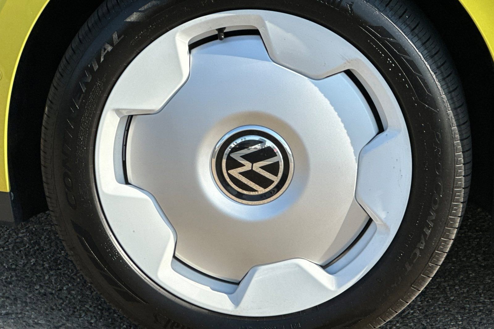 New 2025 Volkswagen ID. Buzz 1st Edition image 26