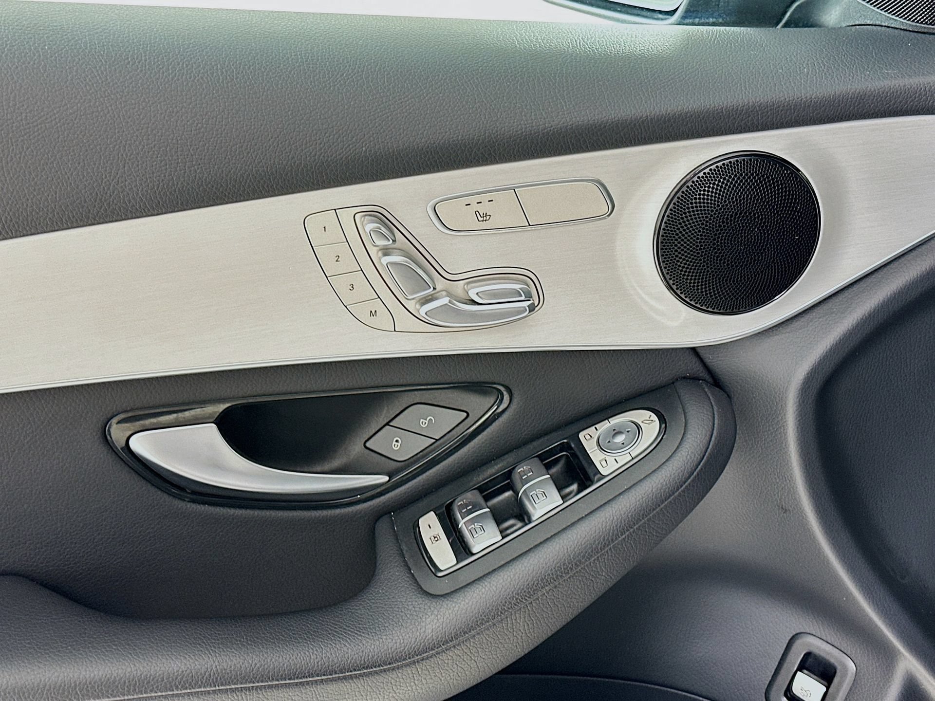 Certified 2022 Mercedes-Benz GLC 300 image 18