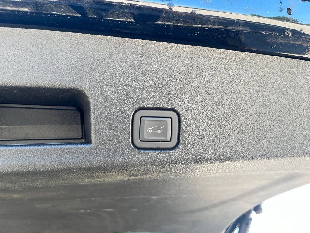Used 2024 GMC Acadia Elevation FWD image 8
