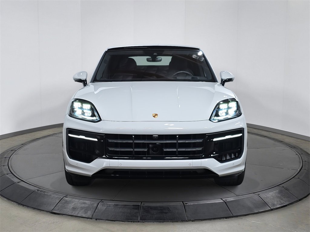 Used 2025 Porsche Cayenne GTS image 10