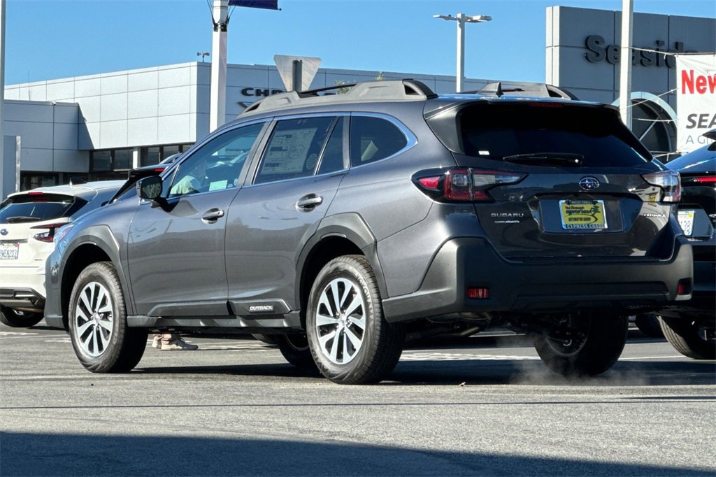 New 2025 Subaru Outback Premium image 6