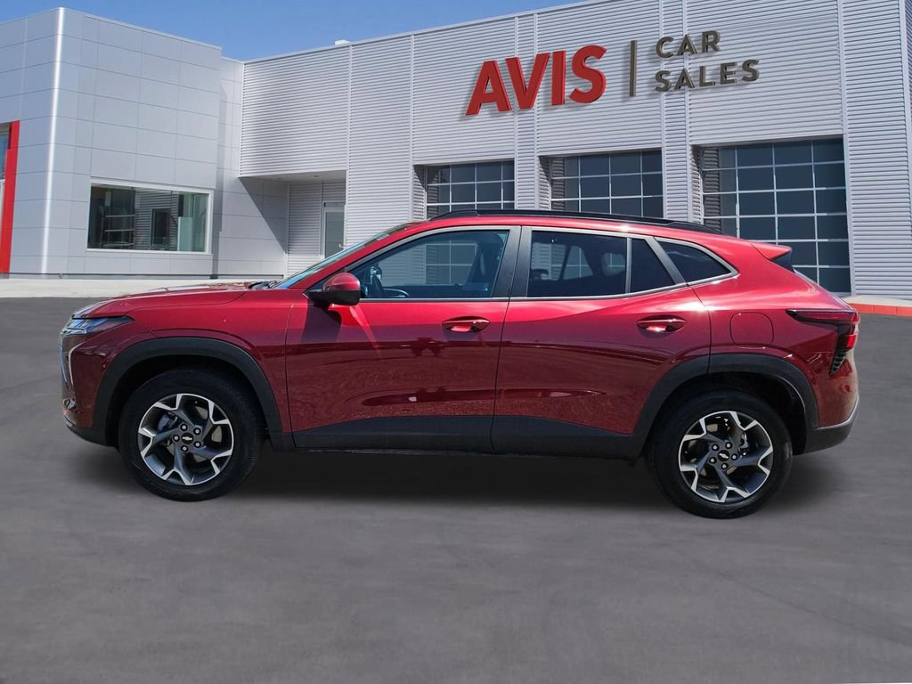 Used 2025 Chevrolet Trax LT w/ LT Convenience Package FWD video 2