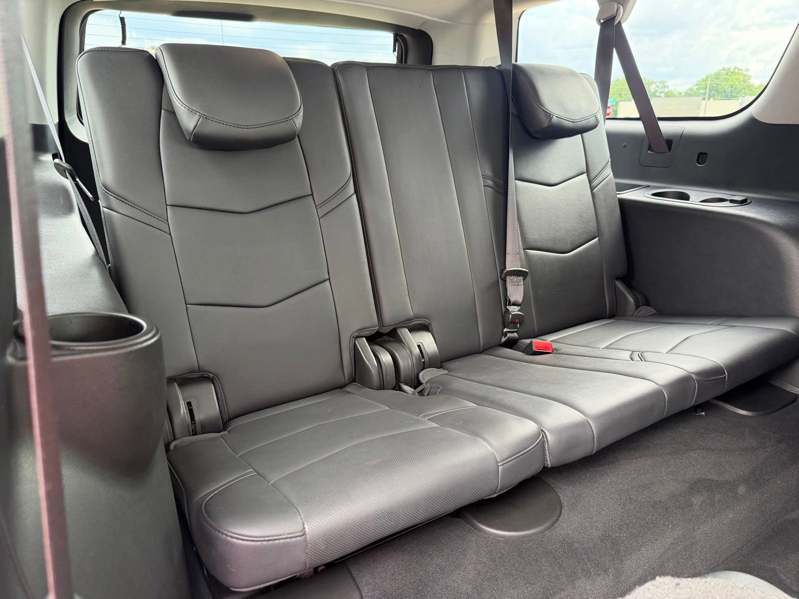 Used 2018 Cadillac Escalade ESV Luxury AWD/4WD image 23