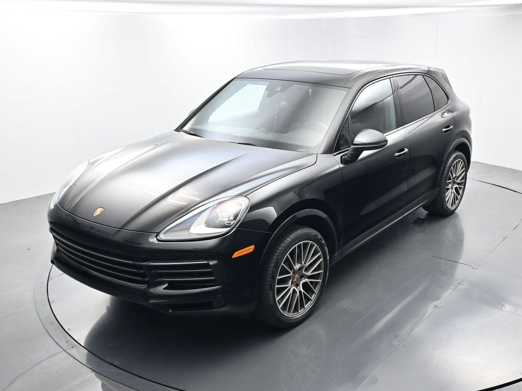 Certified 2023 Porsche Cayenne Platinum Edition image 31