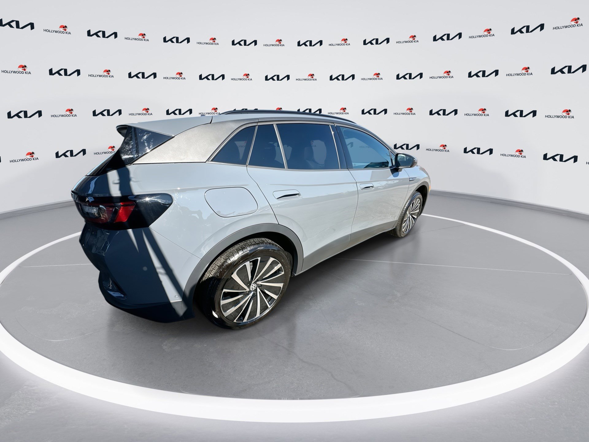 Used 2025 Volkswagen ID.4 Pro image 8