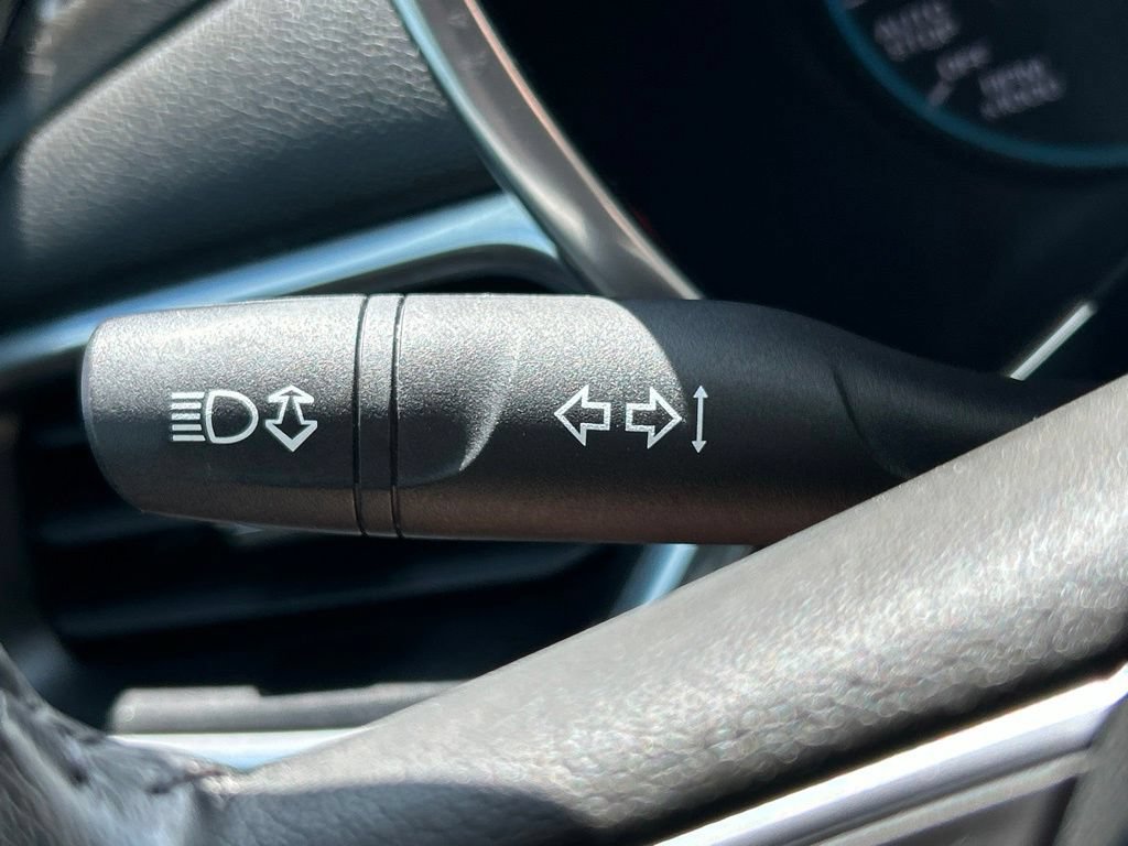 Used 2018 Chevrolet Equinox LT FWD image 29