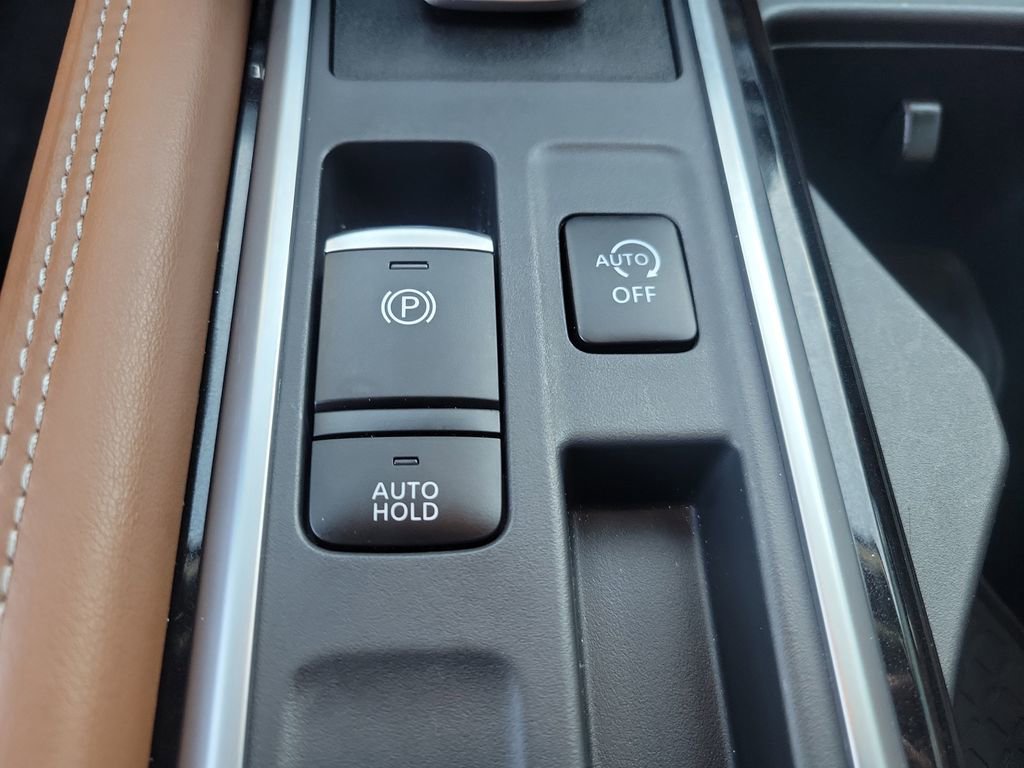 Used 2025 Nissan Pathfinder Platinum w/ Cargo Package image 25