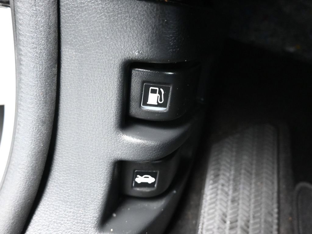 Used 2017 Honda CR-V Touring image 29