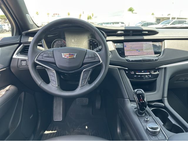 New 2025 Cadillac XT5 Premium Luxury image 8