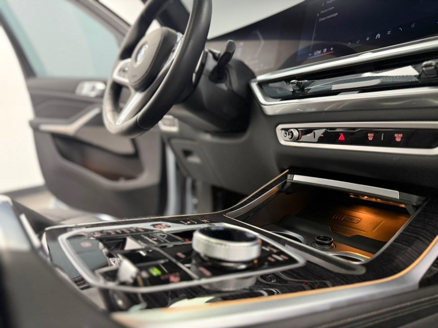 Used 2026 BMW X7 xDrive40i w/ Executive Package image 56