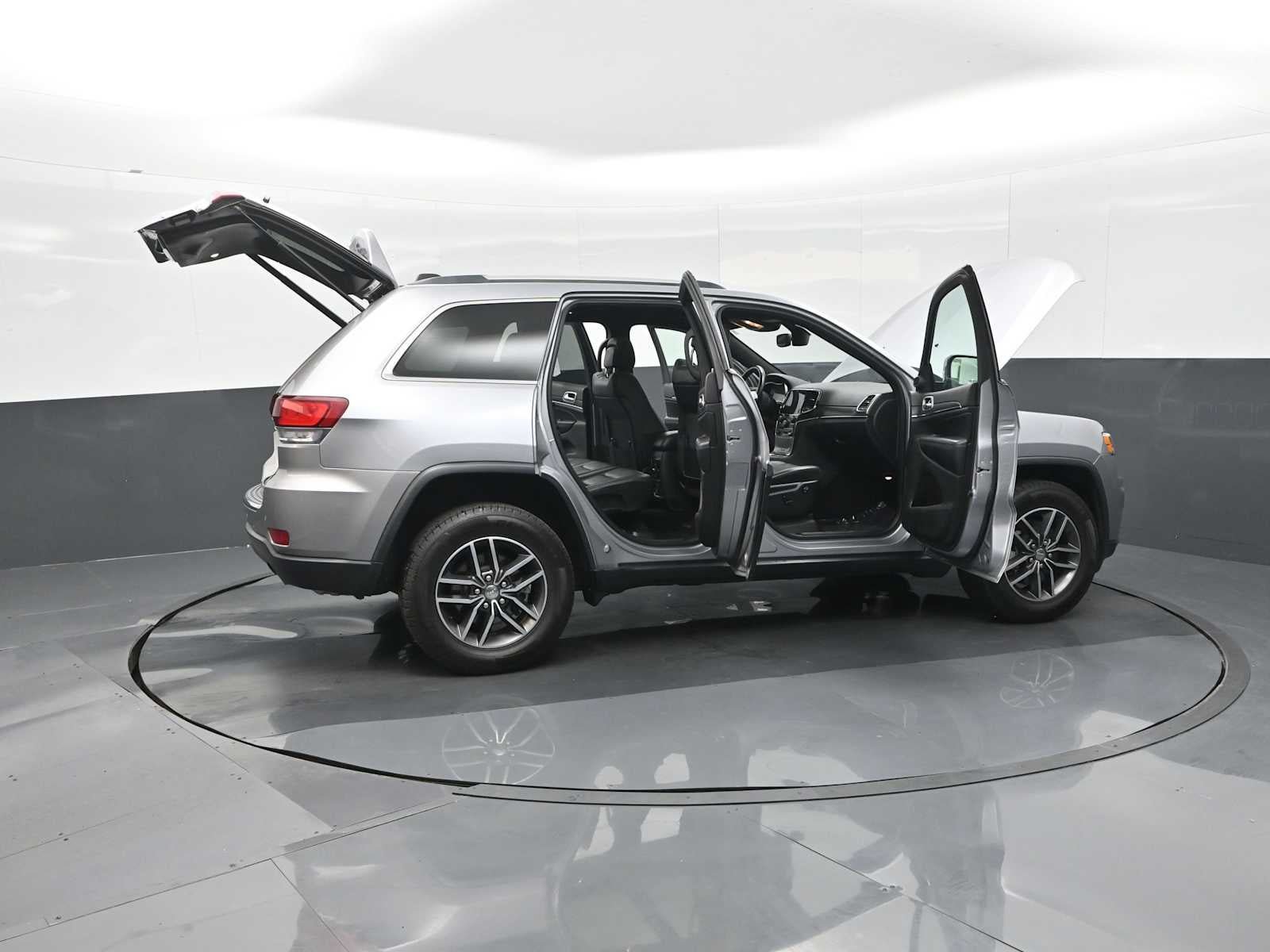Used 2021 Jeep Grand Cherokee Limited w/ Luxury Group II AWD/4WD image 35