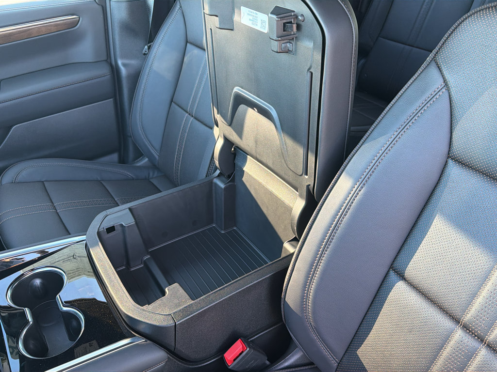 New 2026 Chevrolet Suburban High Country AWD/4WD image 19