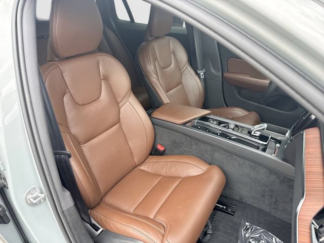 Certified 2025 Volvo V60 B5 Cross Country Ultra AWD/4WD image 29