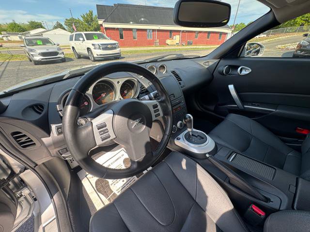 Used 2008 Nissan 350Z Enthusiast w/ Cargo Convenience Pkg RWD image 9