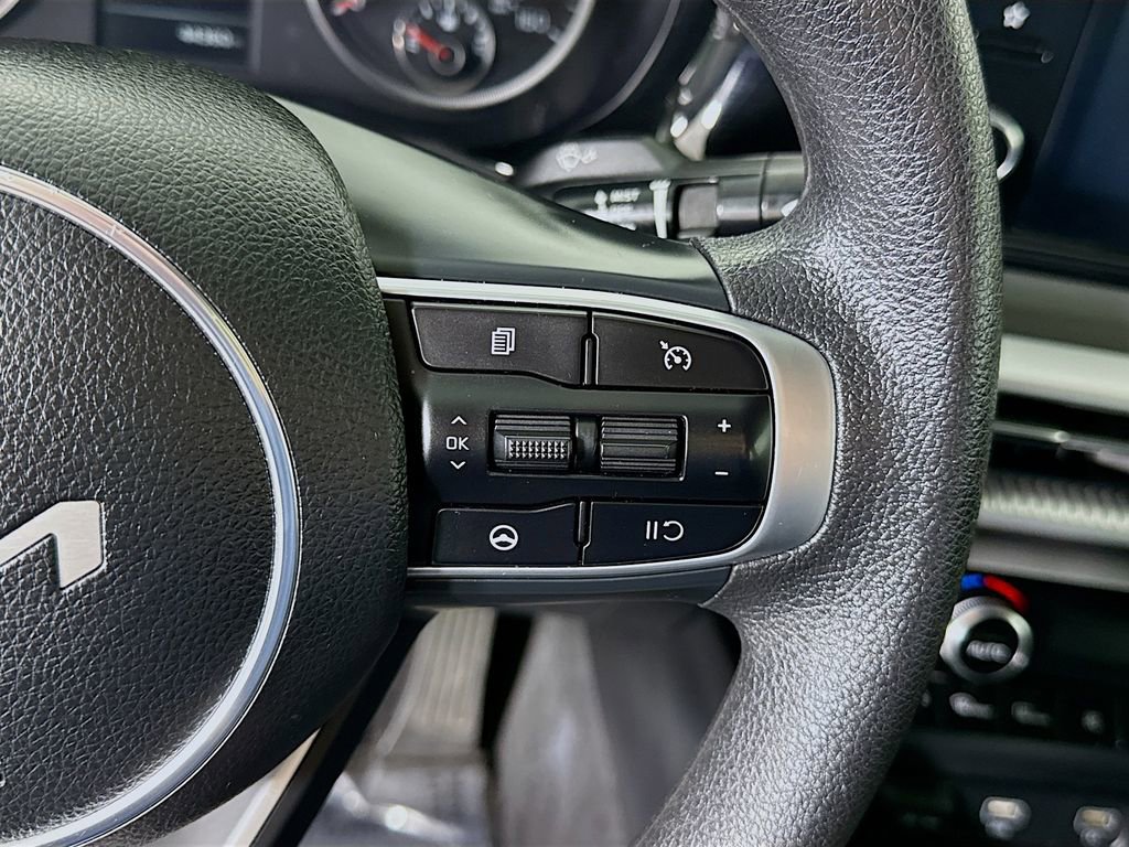 Used 2022 Kia K5 LXS FWD image 22