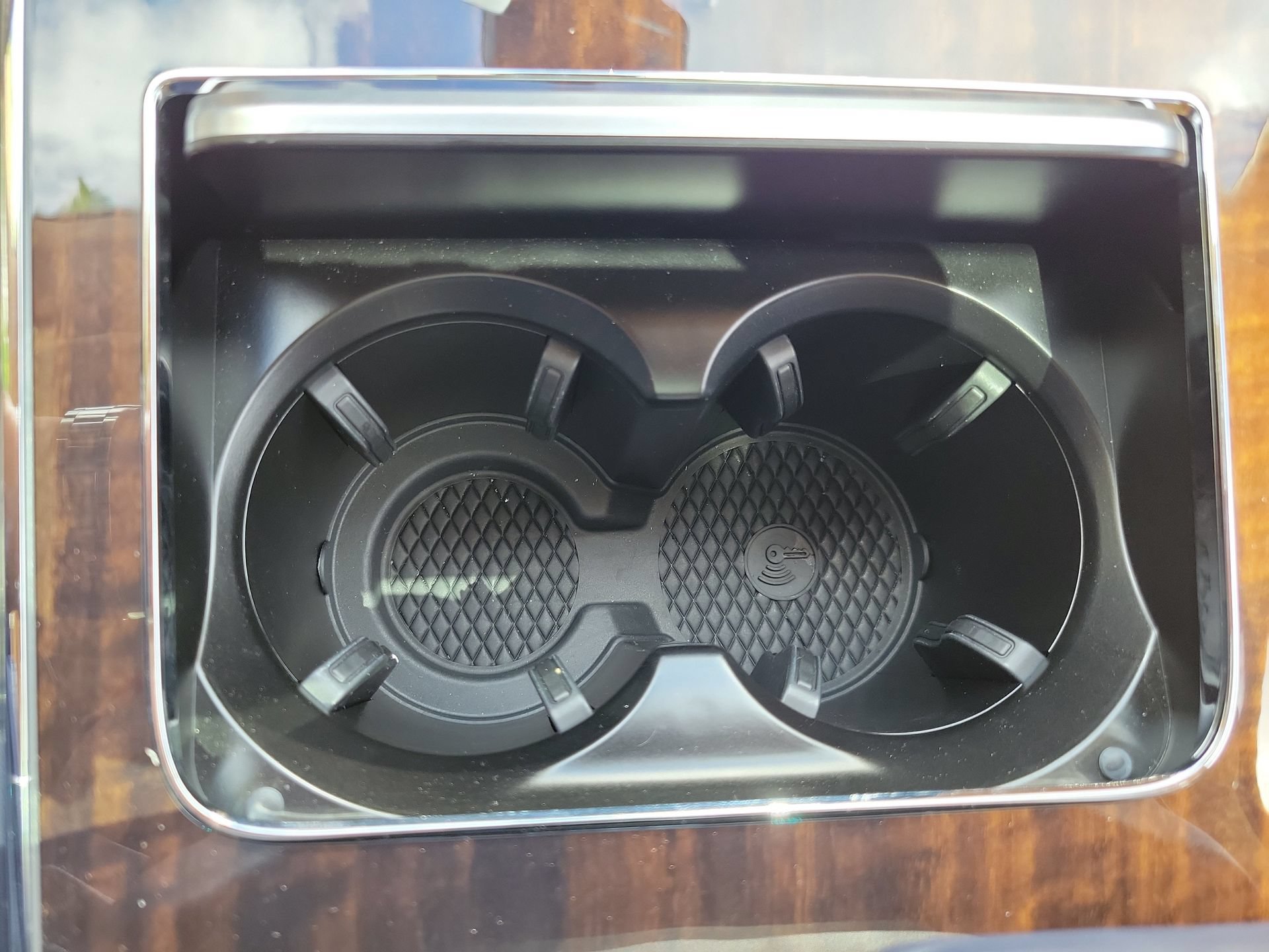 Used 2025 Bentley Flying Spur Plug-In Hybrid AWD/4WD image 69