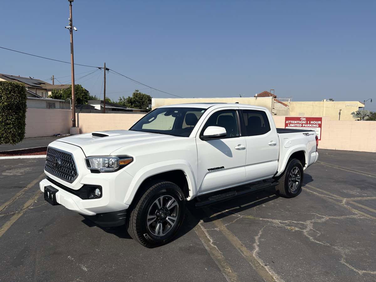 Used 2019 Toyota Tacoma TRD Sport image 8