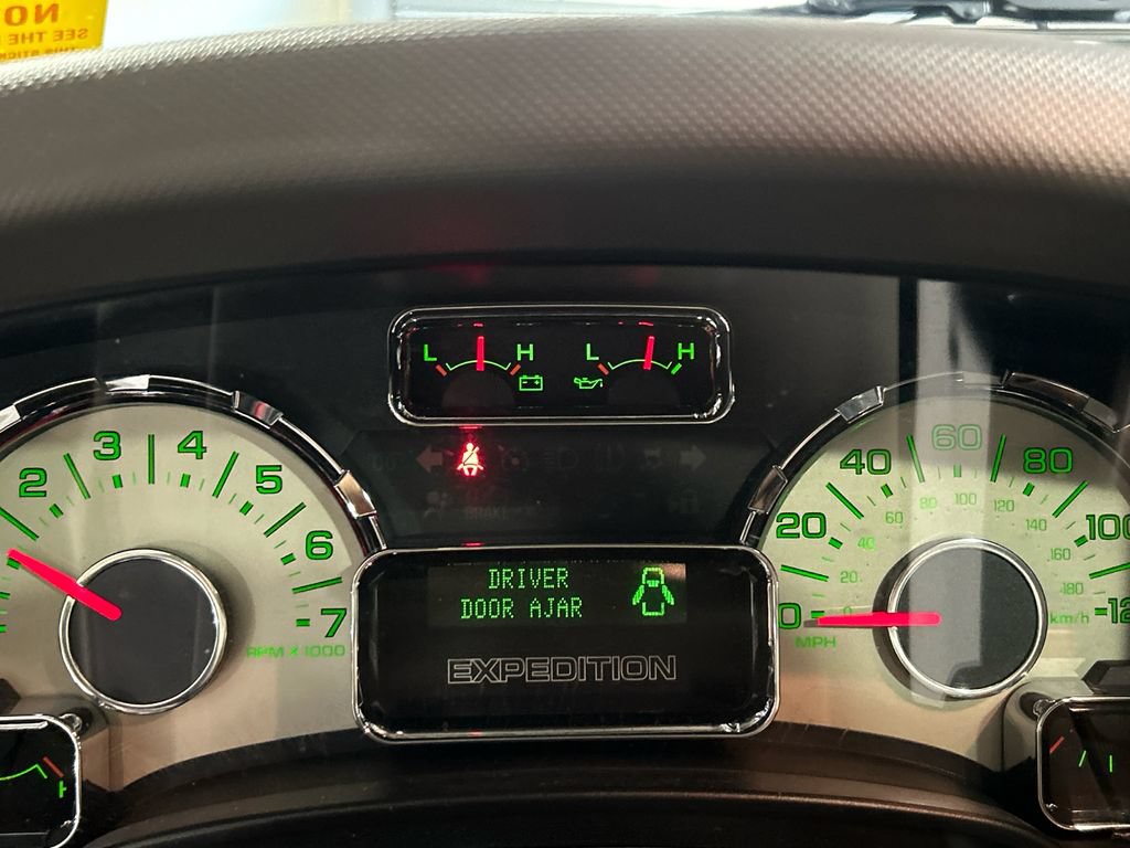 Used 2013 Ford Expedition EL Limited AWD/4WD image 15