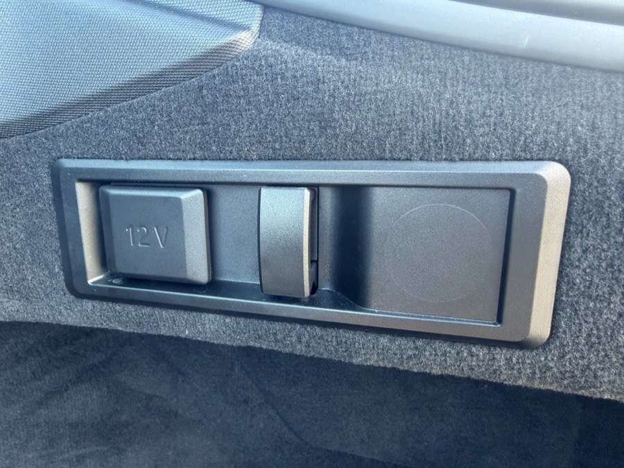 Used 2022 BMW i4 eDrive40 w/ Premium Package RWD image 51