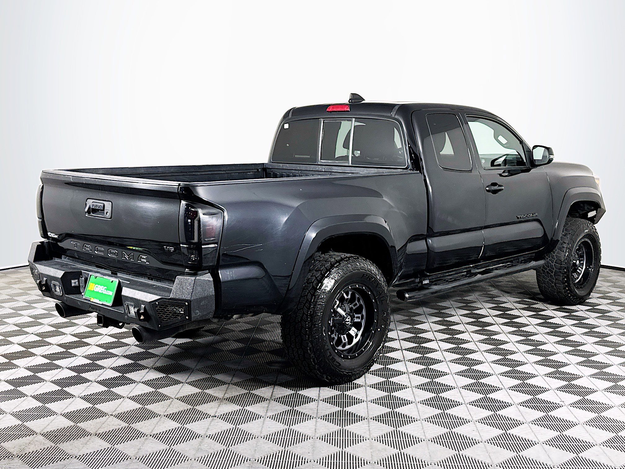 Used 2022 Toyota Tacoma TRD Sport w/ TRD Premium Sport Package RWD image 10