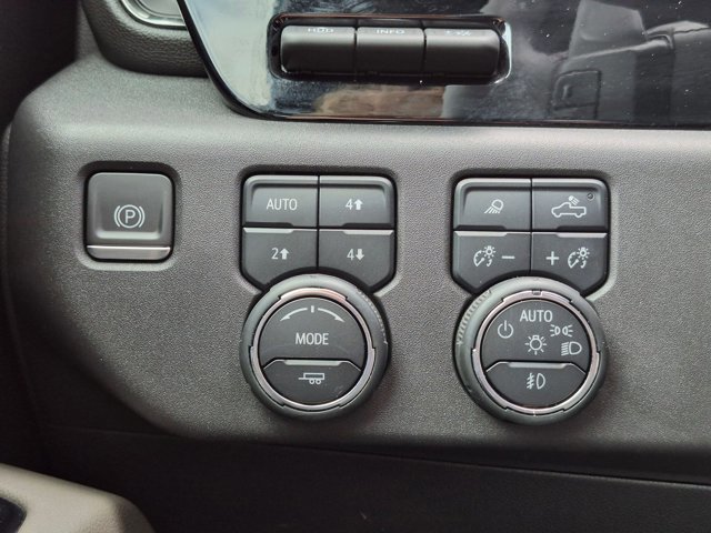 Used 2024 Chevrolet Silverado 1500 ZR2 w/ Technology Package AWD/4WD image 13